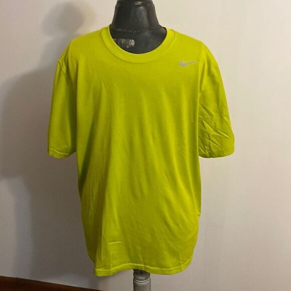 Nike Dri Fit Lime green T-shirt, size Large - Picture 1 of 3